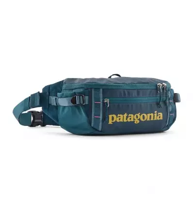 Чантичка Patagonia Black Hole Waist Pack 5L
